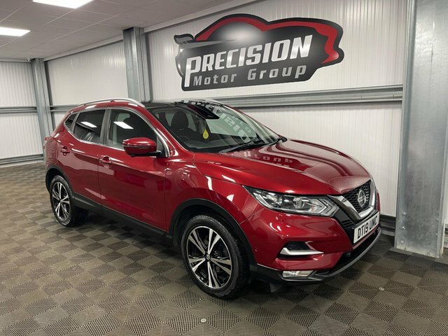 Nissan Qashqai Dig-t N-connecta Euro 6 Red #4