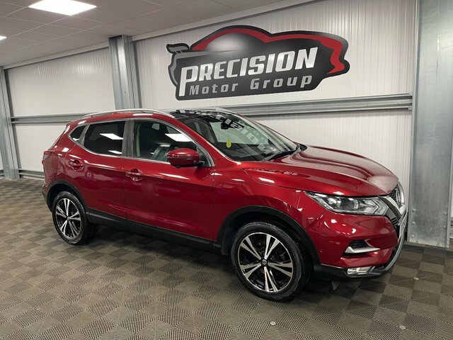 Nissan Qashqai Dig-t N-connecta Euro 6 Red #5