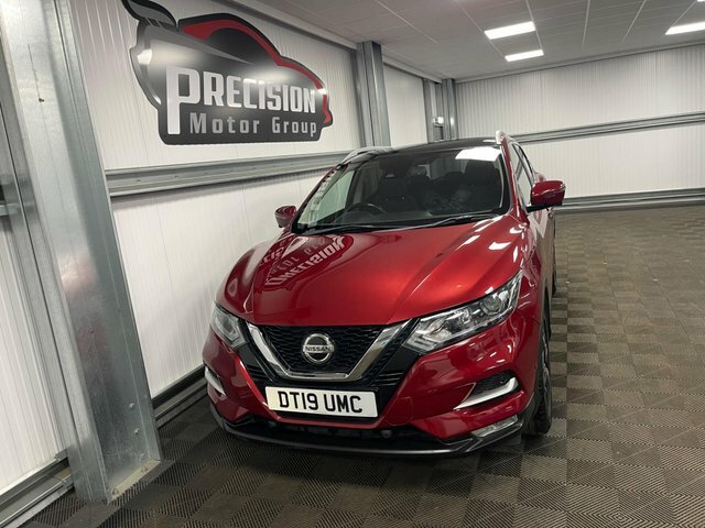 Nissan Qashqai Dig-t N-connecta Euro 6 Red #6