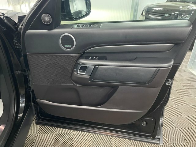 Land Rover Discovery Black #43