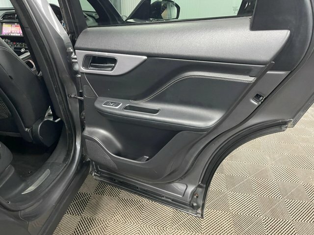 Jaguar F-Pace 300 Sport Black #41