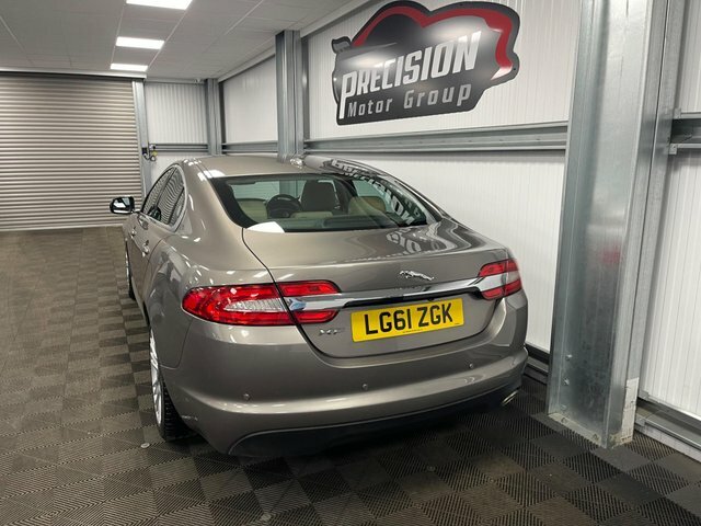 Jaguar XF Saloon Blue #7