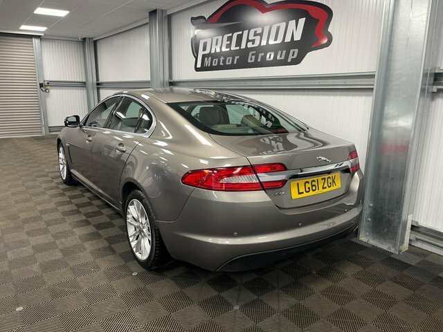 Jaguar XF Saloon Blue #11