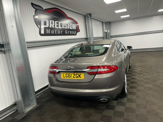 Jaguar XF Saloon Blue #23