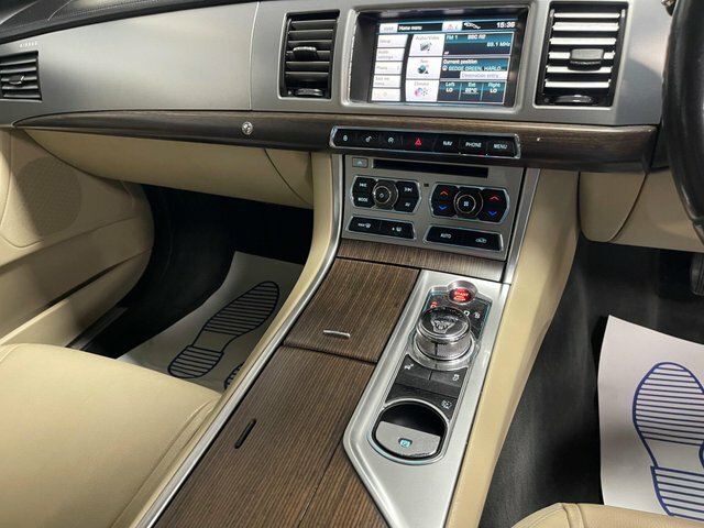 Jaguar XF Saloon Blue #29