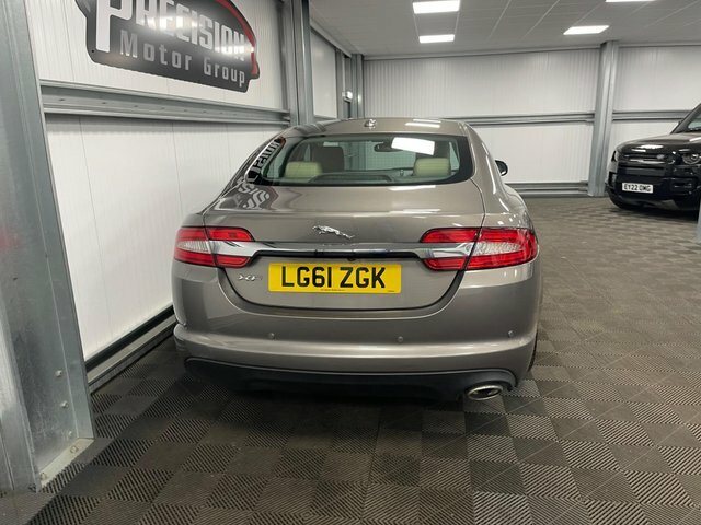 Jaguar XF Saloon Blue #19