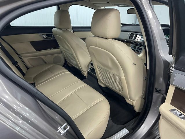 Jaguar XF Saloon Blue #31