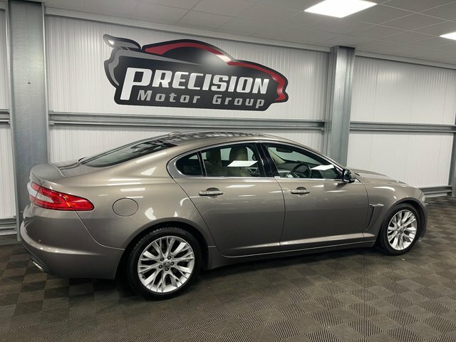 Jaguar XF Saloon Blue #21