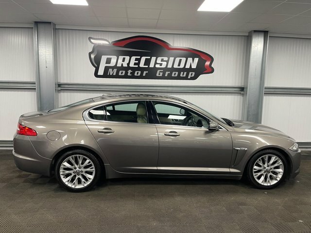 Jaguar XF Saloon Blue #22
