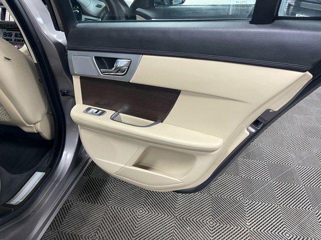 Jaguar XF Saloon Blue #36