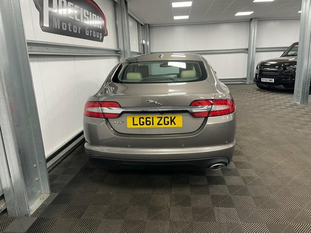 Jaguar XF Saloon Blue #17