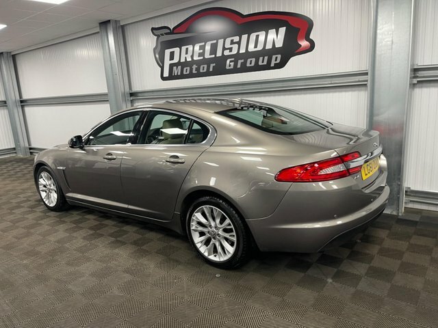 Jaguar XF Saloon Blue #13