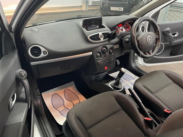 Renault Clio Clio I-music 16V Blue #26