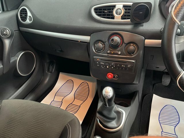 Renault Clio Clio I-music 16V Blue #31