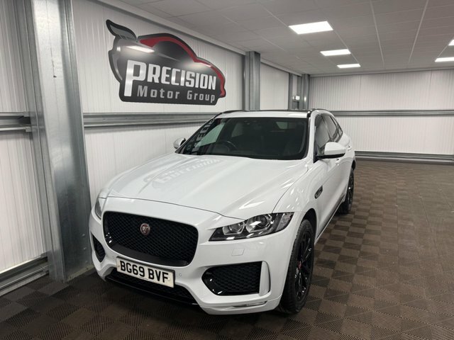 Jaguar F-Pace D180 Chequered Flag White #5