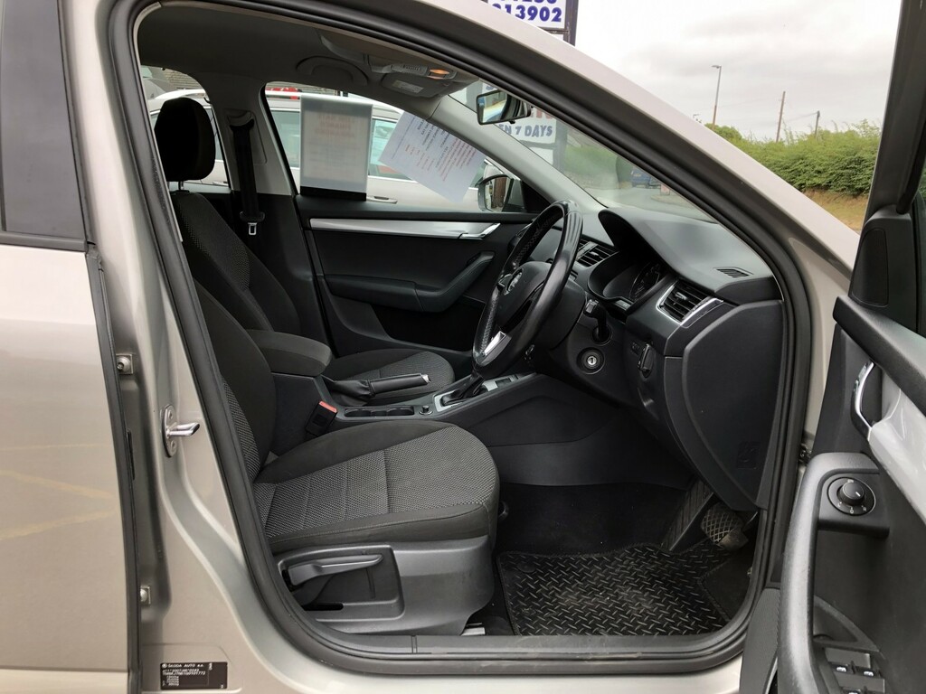Skoda Octavia Estate 2.0 Tdi Se Turbo Estate - Beige #3