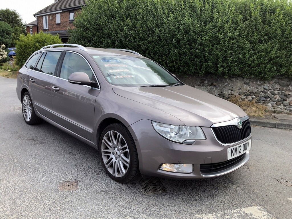 Skoda Superb 2.0 Tdi Elegance Turbo 6 Speed Estat Purple