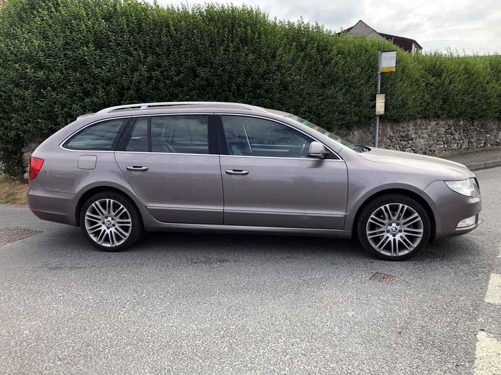 Skoda Superb 2.0 Tdi Elegance Turbo 6 Speed Estat Purple #2