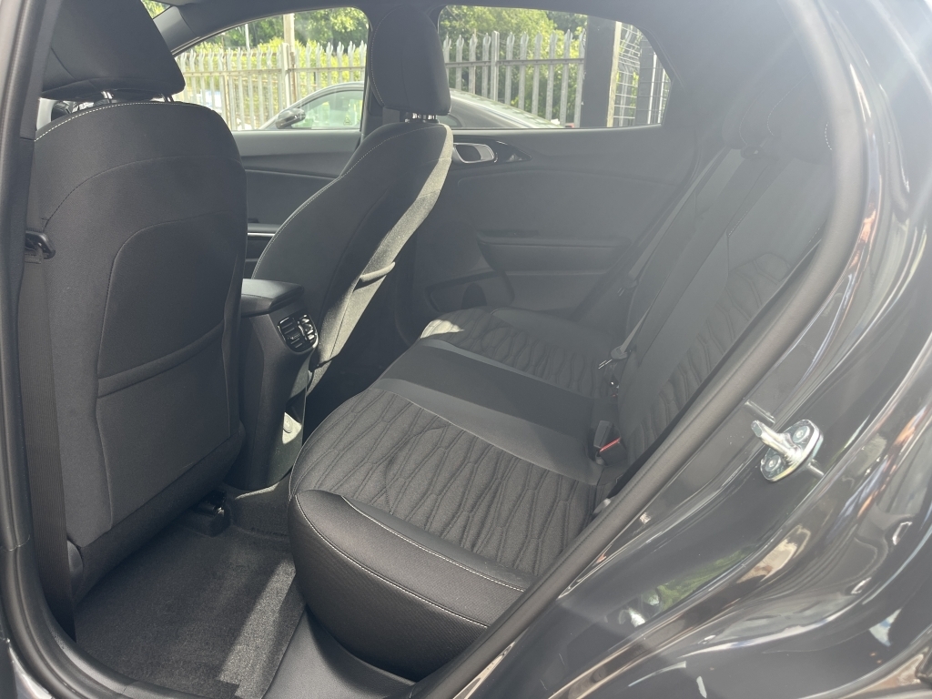 Kia Xceed Hatchback  Silver #6