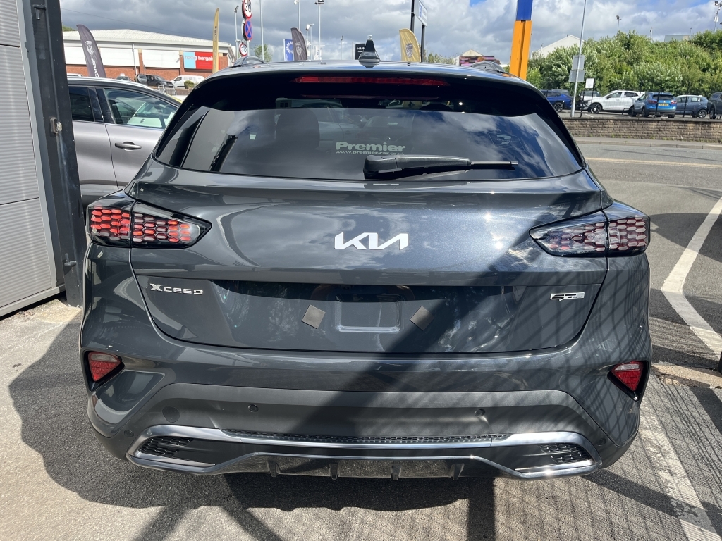 Kia Xceed Hatchback  Silver #3