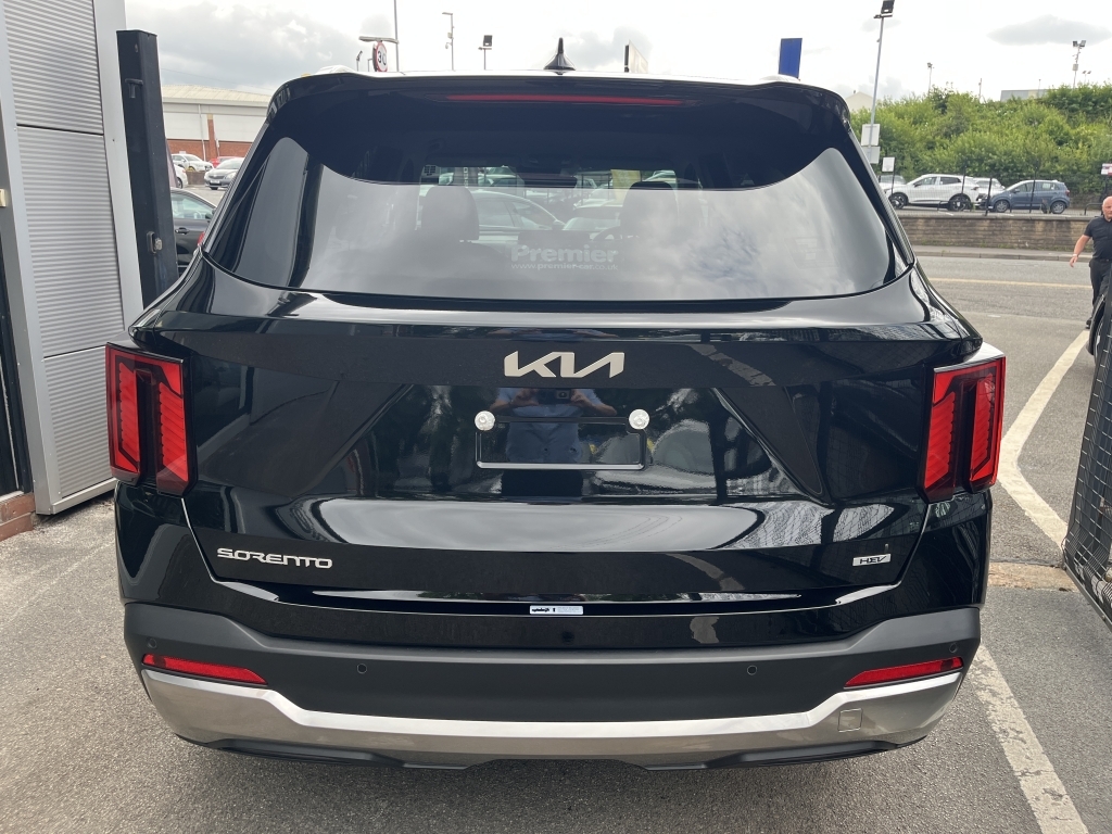 Kia Sorento Estate Black #3