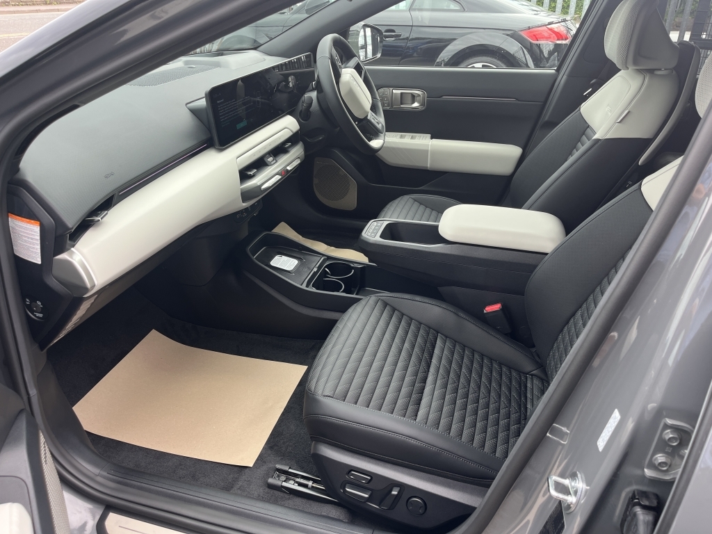 Kia EV4 Saloon Grey #4