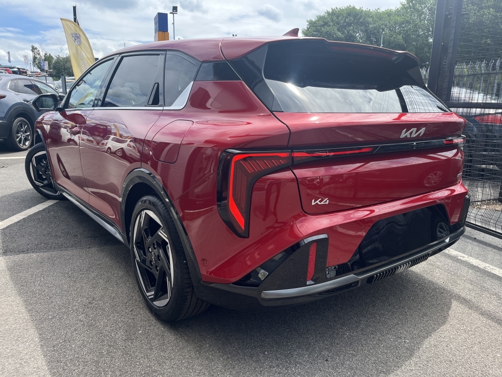 Kia K4 Hatchback Red #2