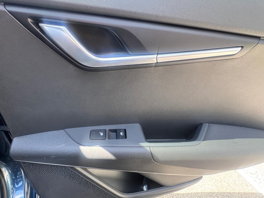 Kia Niro 2 Black #34