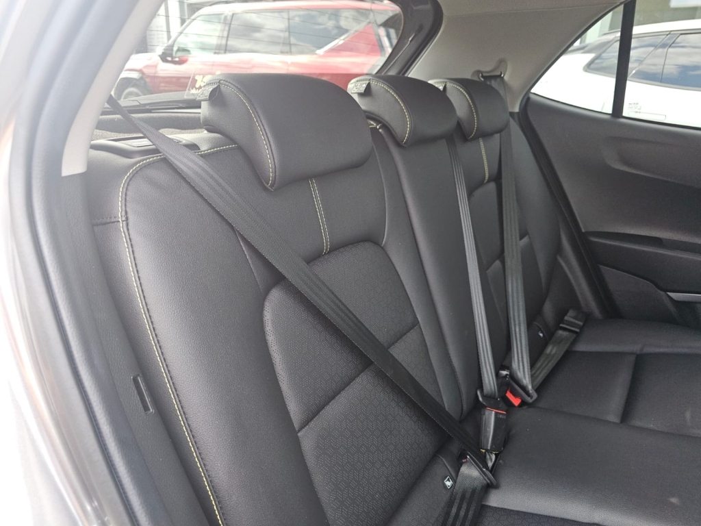 Kia Picanto 1.0 2 4 Seats White #30