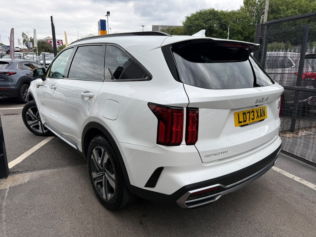 Kia Sorento 1.6 Edition White #2