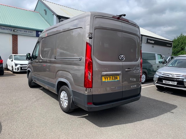Maxus Deliver 9 Mpv Brown #2