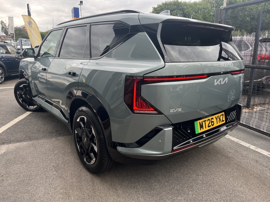 Kia  Gt-line S Green #2
