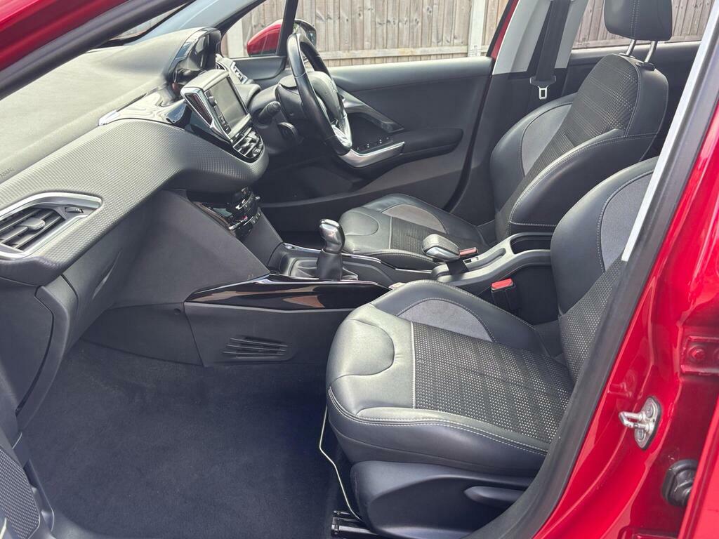 Peugeot 2008 Allure Premium Green #28