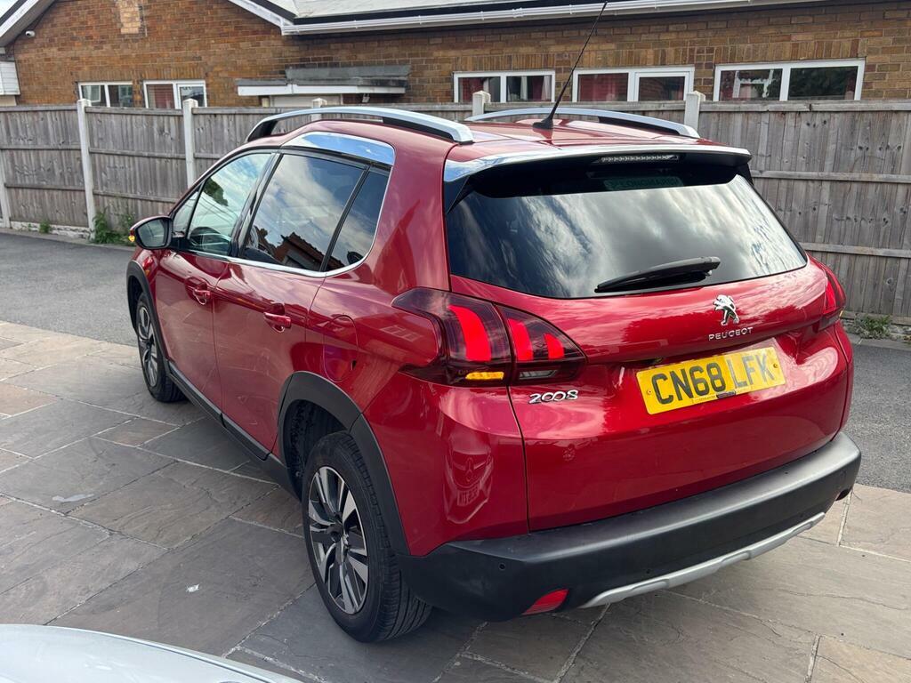Peugeot 2008 Allure Premium Green #4