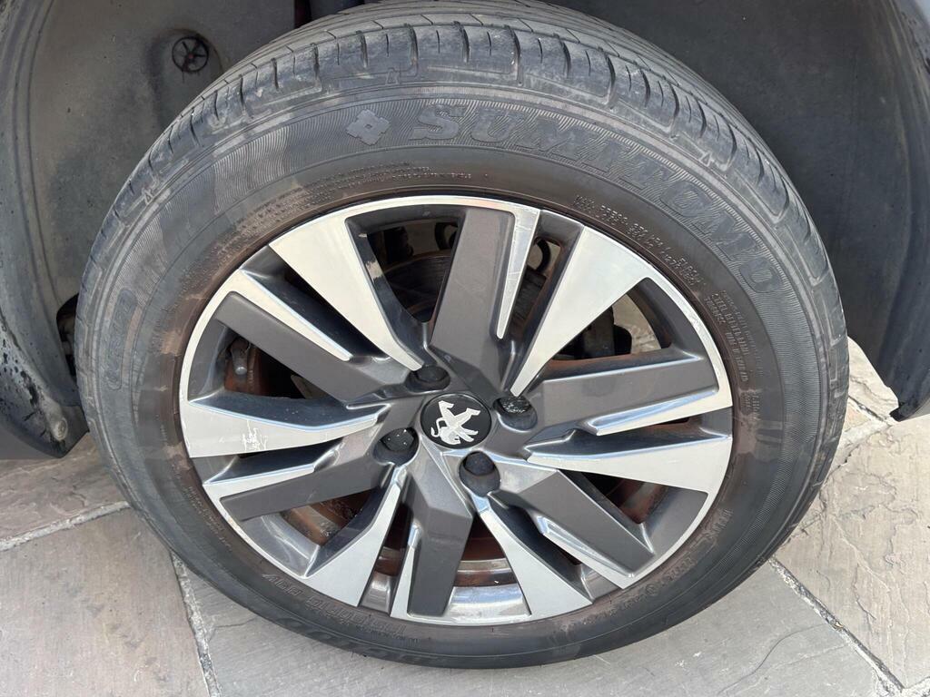 Peugeot 2008 Allure Premium Green #19