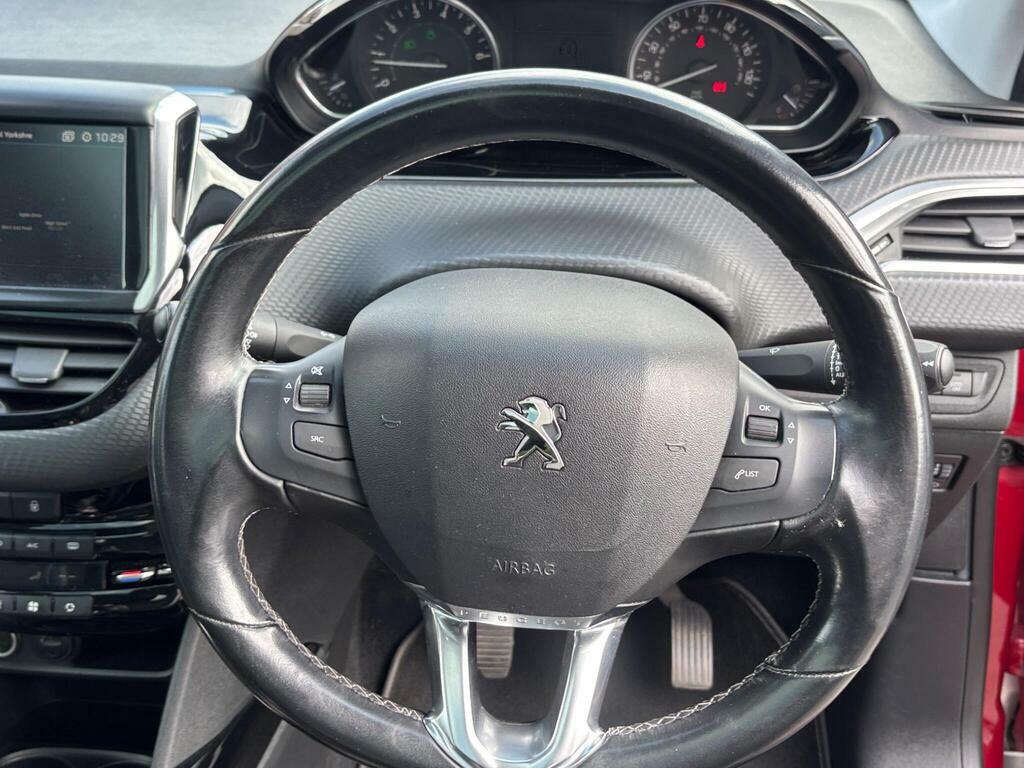 Peugeot 2008 Allure Premium Green #25