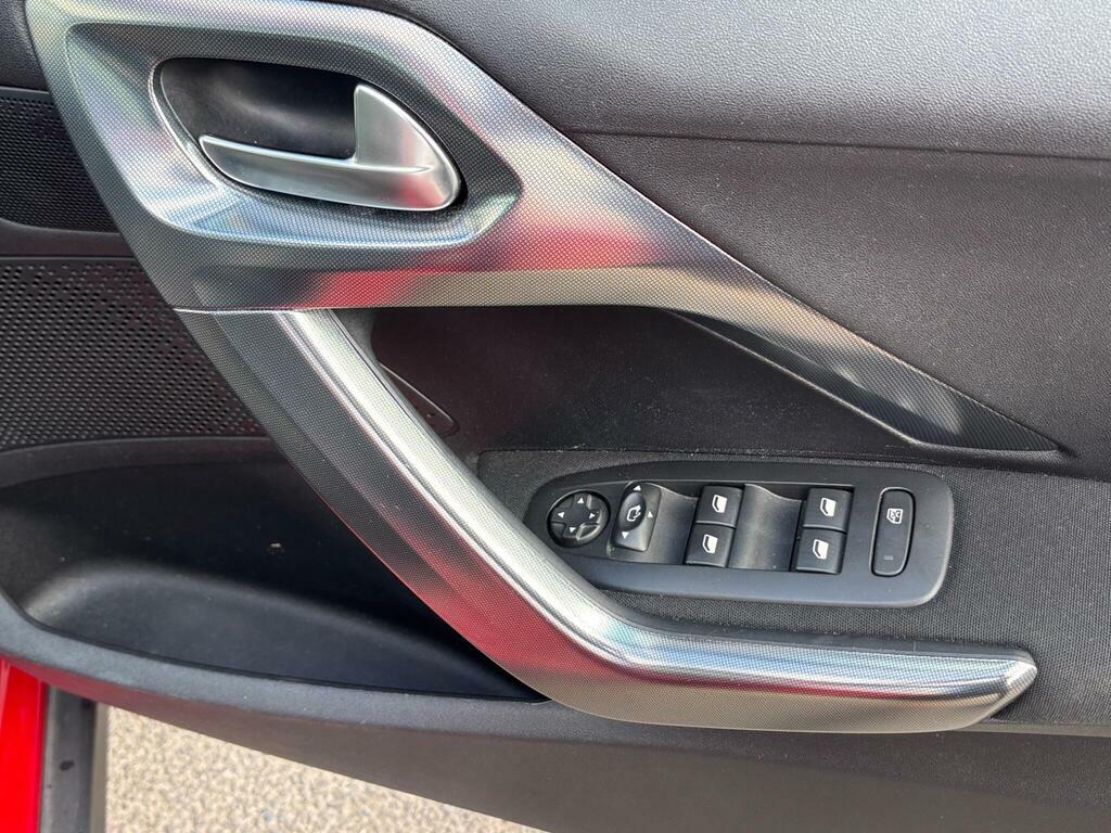 Peugeot 2008 Allure Premium Green #17