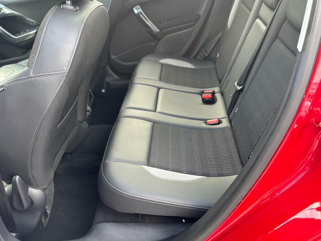 Peugeot 2008 Allure Premium Green #16