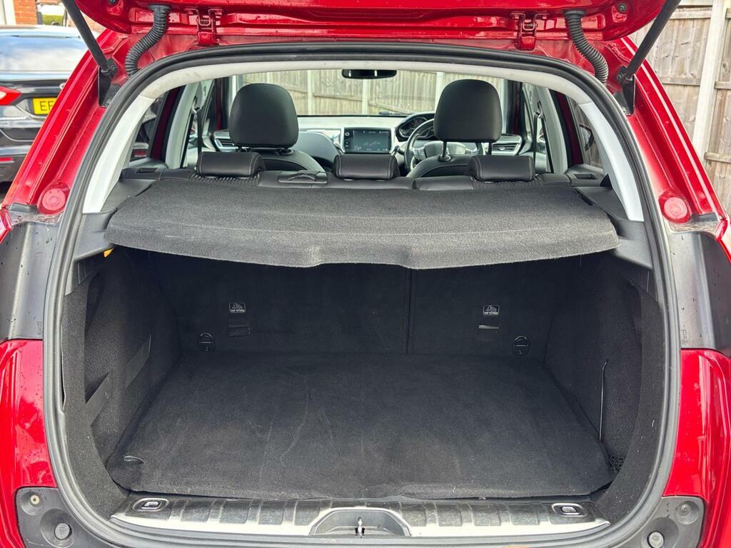 Peugeot 2008 Allure Premium Green #24