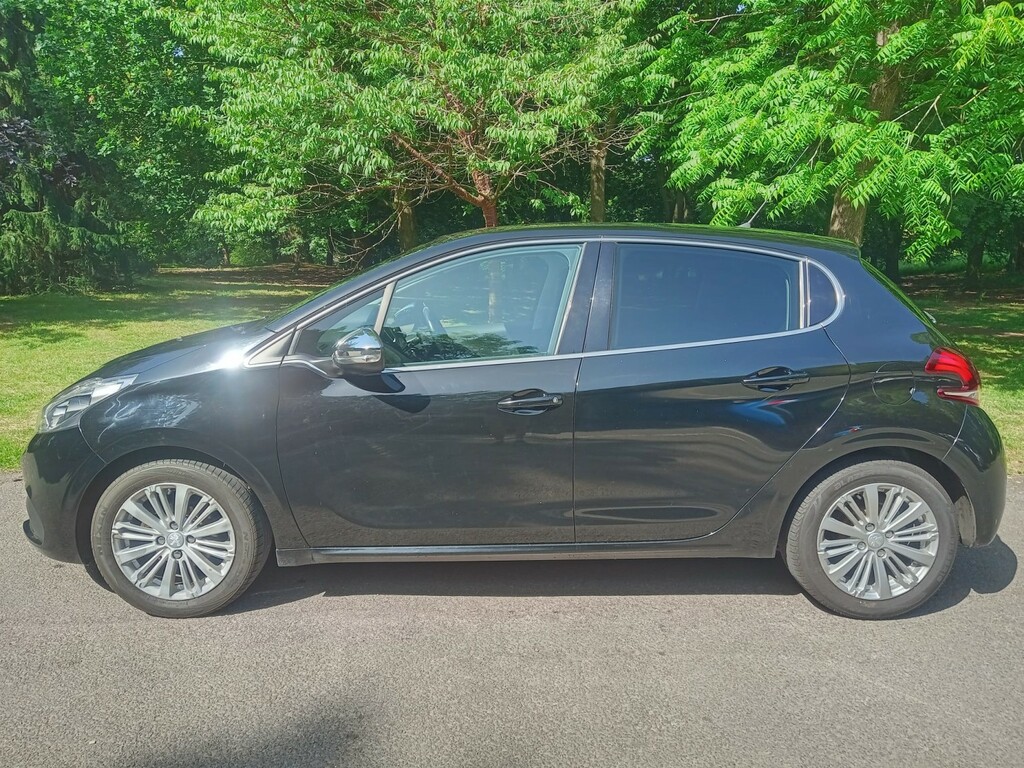 Peugeot 208 1.2 Puretech Allure 2017 BF67ZNE Black #3