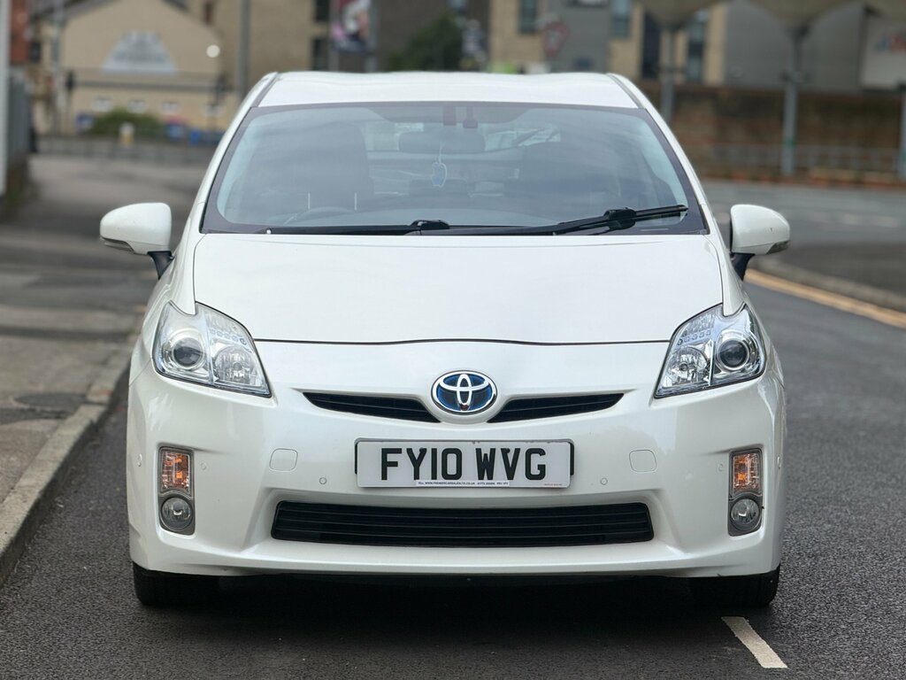 Toyota Prius 1.8 Vvt-h T Spirit Hatchback Hybrid Cvt White #2