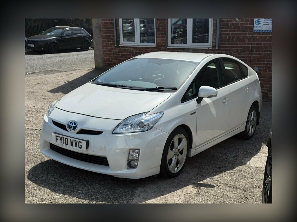 Toyota Prius 1.8 Vvt-h T Spirit Hatchback Hybrid Cvt White