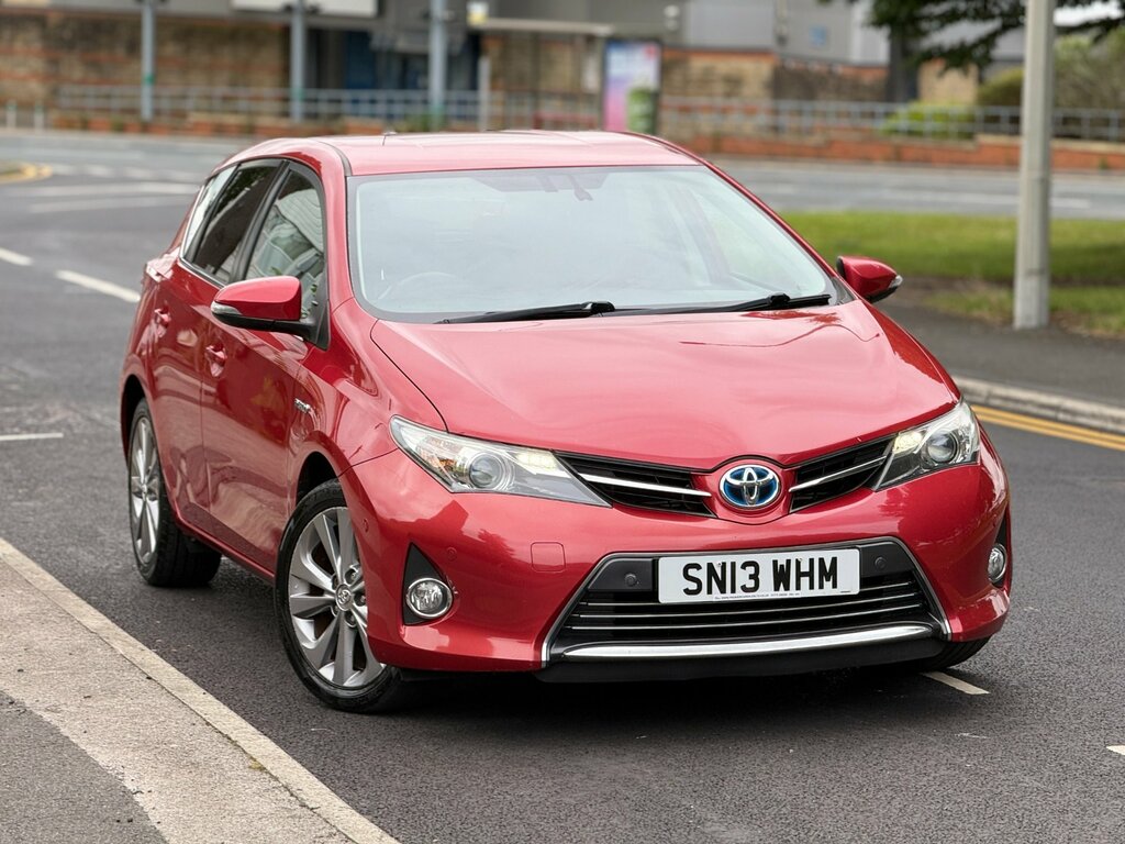 Toyota Auris 1.8 Vvt-h Excel Hatchback Hybrid Cvt Eu Red #3