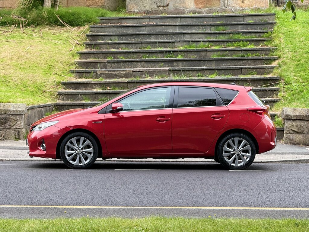 Toyota Auris 1.8 Vvt-h Excel Hatchback Hybrid Cvt Eu Red #4