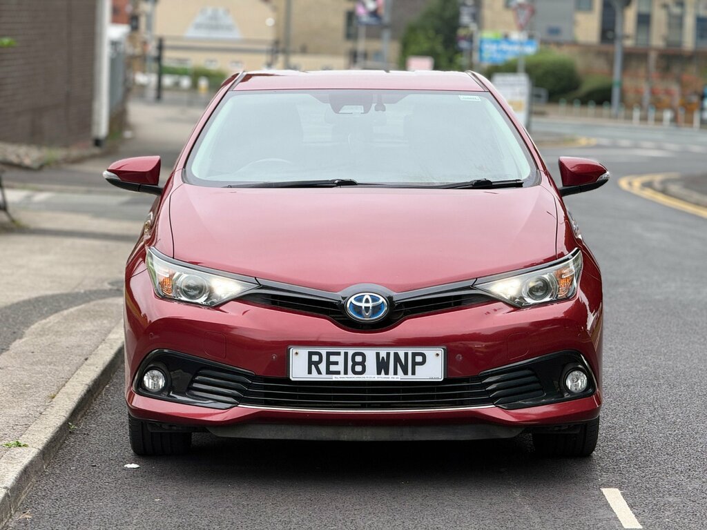Toyota Auris 1.8 Vvt-h Design Hatchback Hybrid Cvt E Red #2