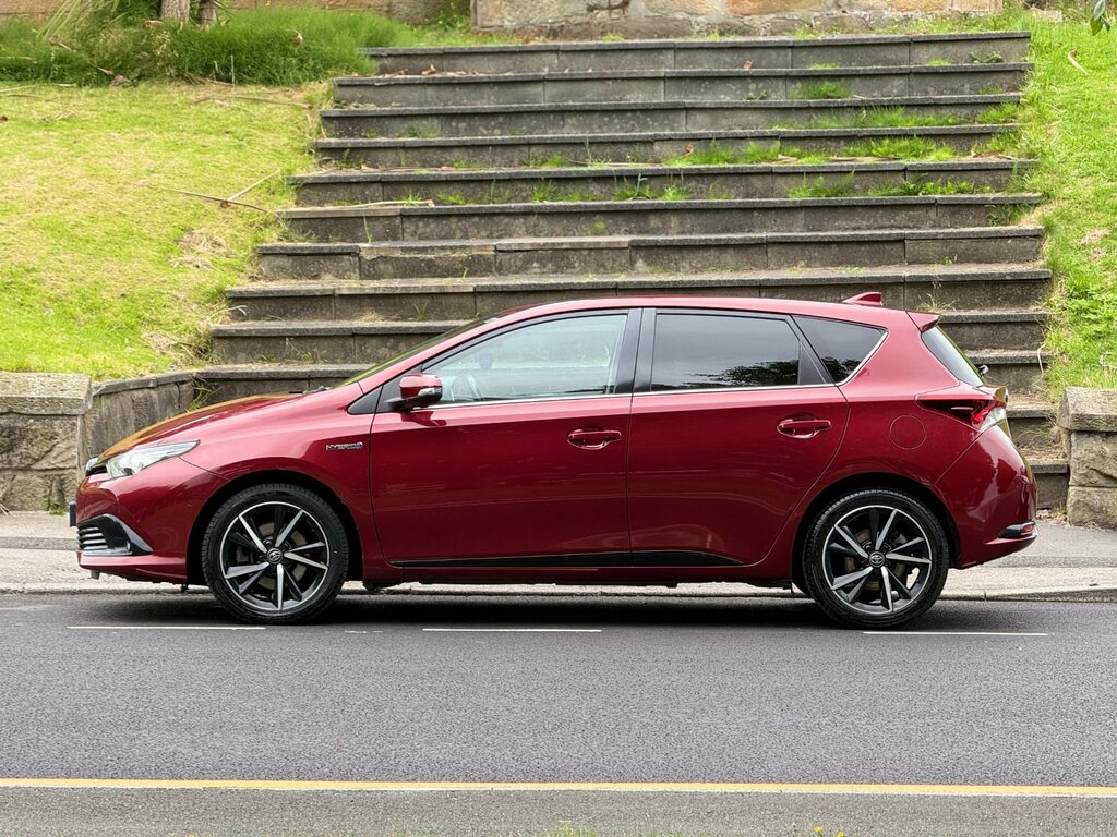 Toyota Auris 1.8 Vvt-h Design Hatchback Hybrid Cvt E Red #4