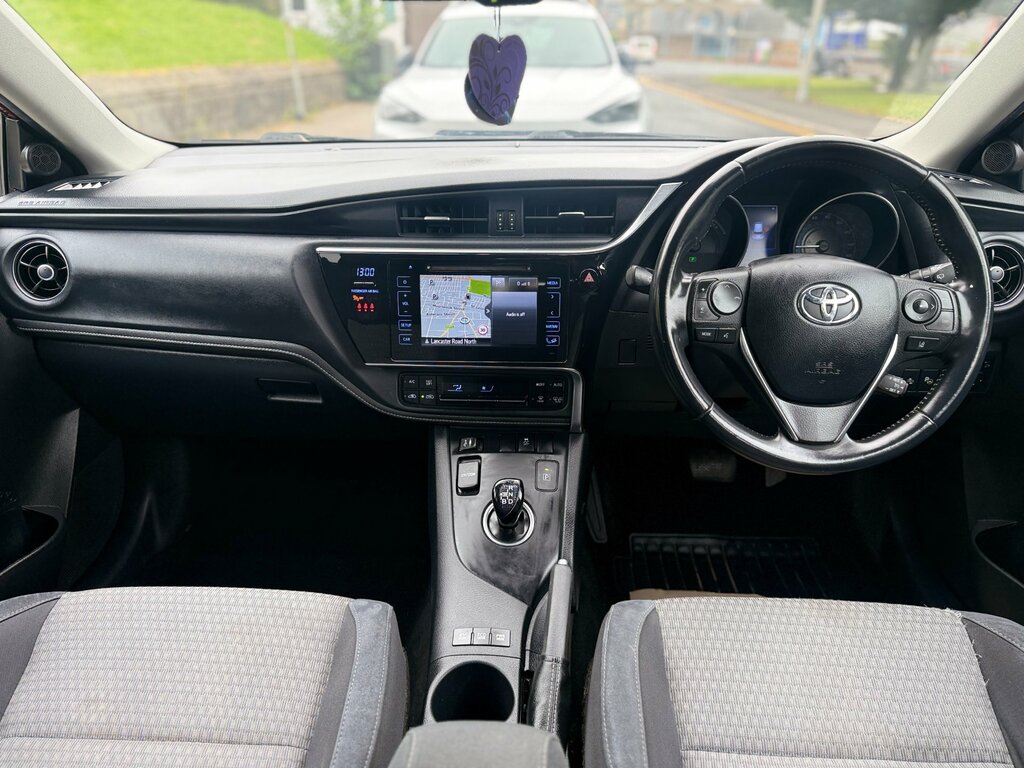 Toyota Auris 1.8 Vvt H Excel Hatchback Hybrid Cvt Grey #42