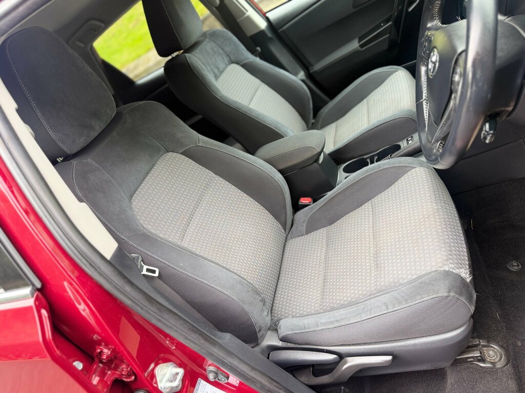 Toyota Auris 1.8 Vvt H Excel Hatchback Hybrid Cvt Grey #39
