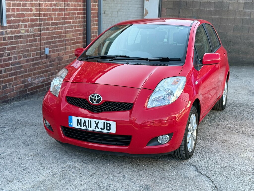Toyota Yaris 1.33 Dual Vvt-i T Spirit Hatchback Mult Red