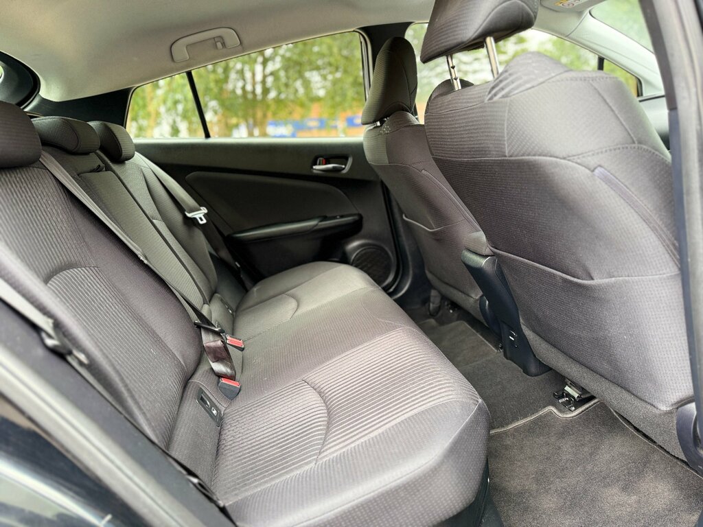 Toyota Prius+  Brown #12